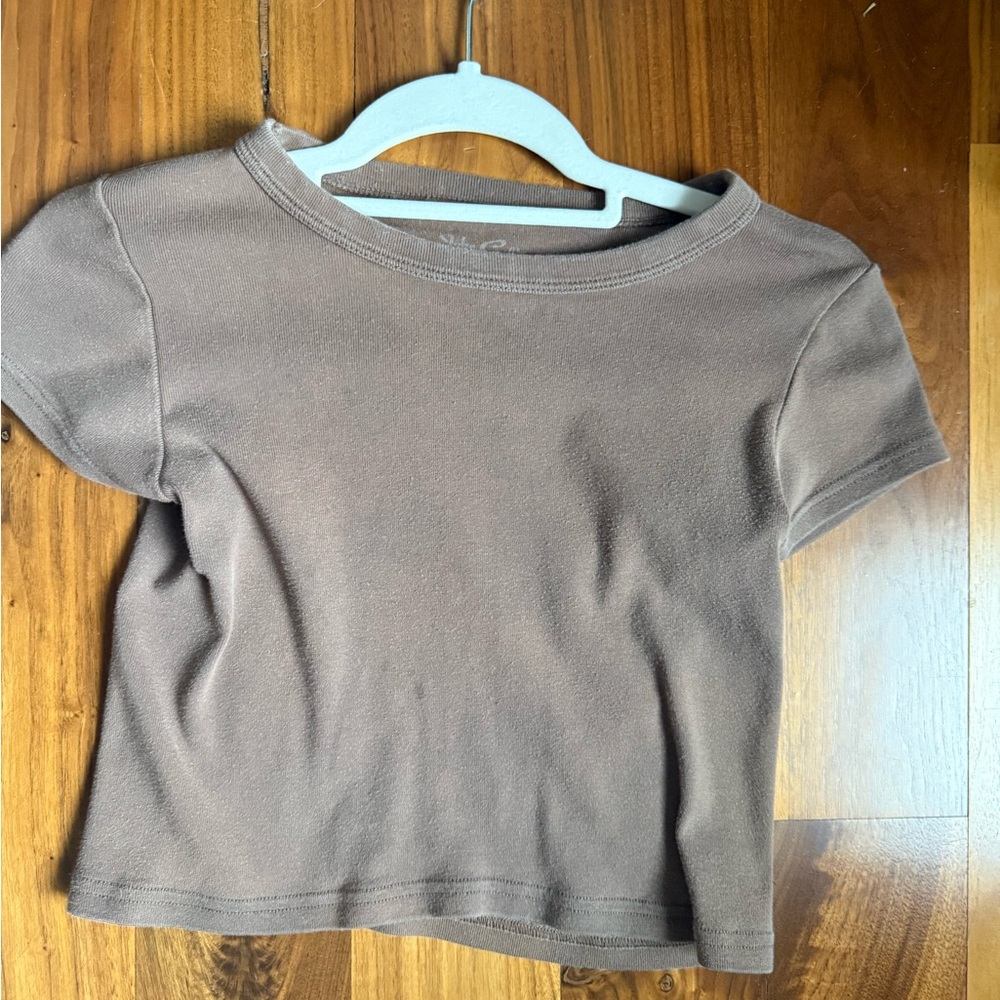 Brandy Melville Cocoa Short Sleeve Top